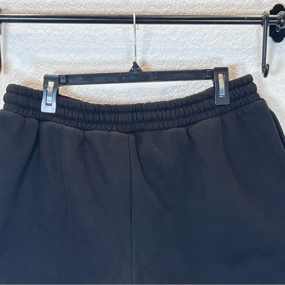 Comfrt Tranquil Sweat Shorts in Obsidian Black size 2XL - Picture 7 of 13